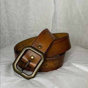 OLD NAVY Men's Brown Genuine Leather Belt with double hole design. Size 36.